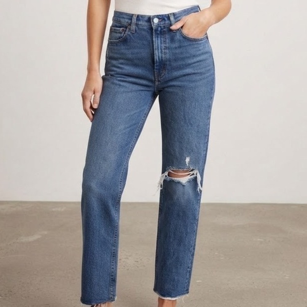 Abercrombie & Fitch Curve Love 90s Straight Ultra High Rise Jeans 24 / 00R